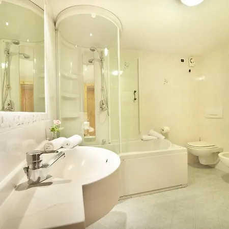 Apartment Duc De Rohan *